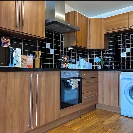 אינברנס Cosy City Centre Apartment מראה חיצוני תמונה