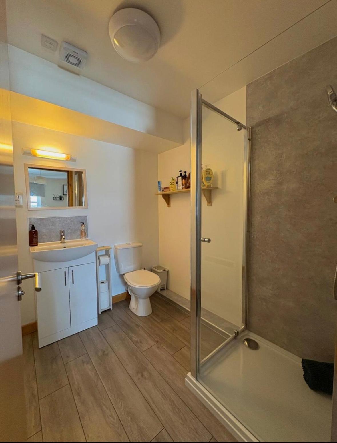 אינברנס Cosy City Centre Apartment מראה חיצוני תמונה