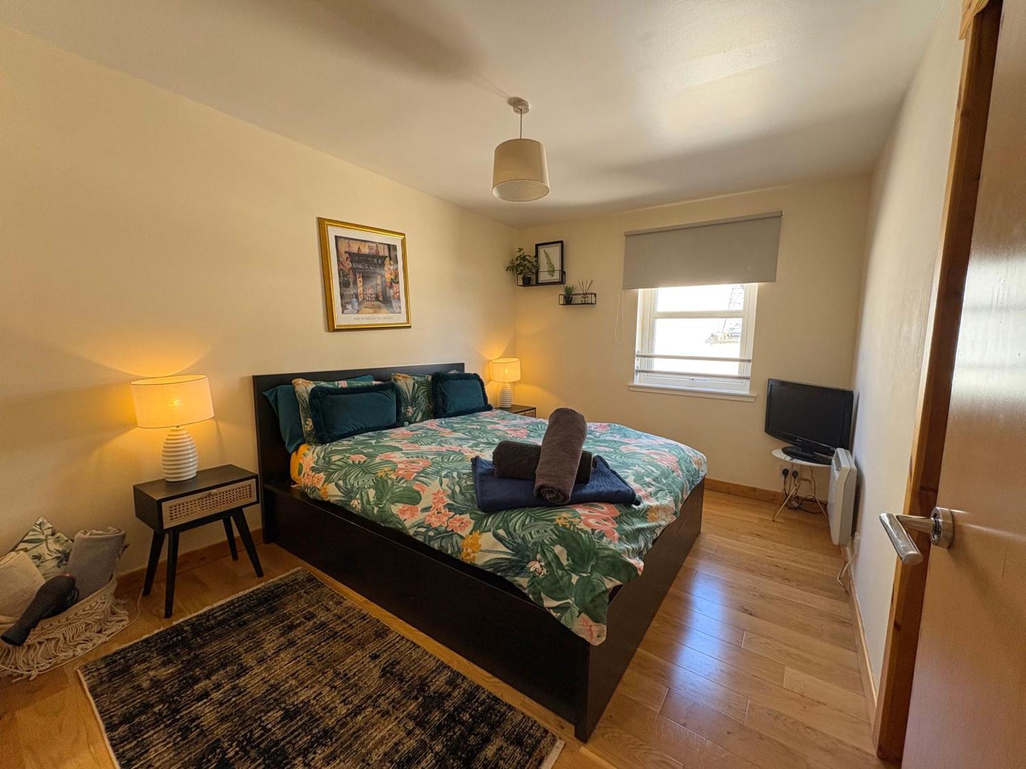 אינברנס Cosy City Centre Apartment מראה חיצוני תמונה
